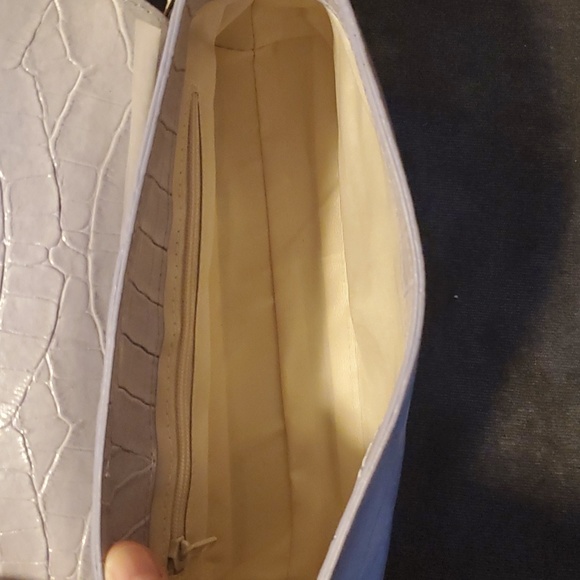 Guess handbag - Picture 3 of 3